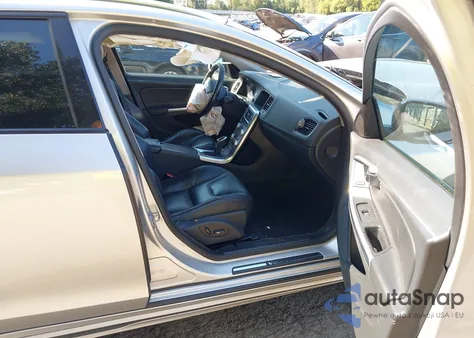 2017 Volvo V60 Cross Country T5 from USA, damaged, VIN YV440MWK5H1023598